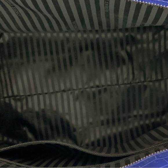 VICTORIA SECRET Carry All Sapphire Croc Tote. - Picture 4 of 6